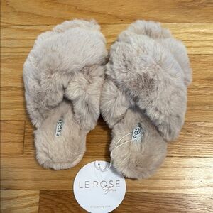 Le Rose Women's Cream Slippers